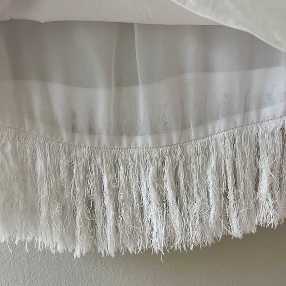 Trouve White Fringe Trim Lined Hem Tank Top Blouse Shirt Size S - Picture 5 of 8